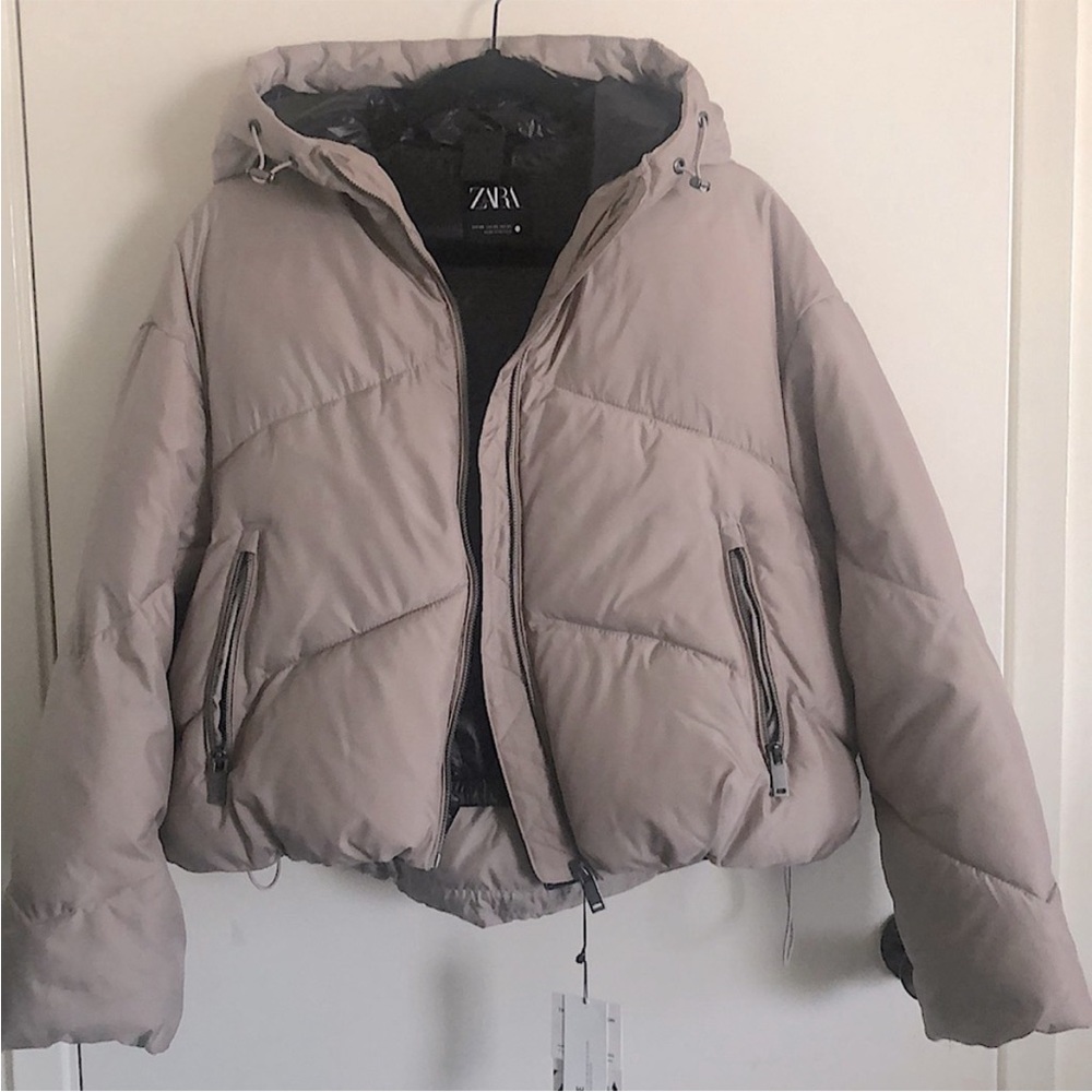 ZARA Women’s Down Winter Coat size XS beige with very faint purple grey hues New